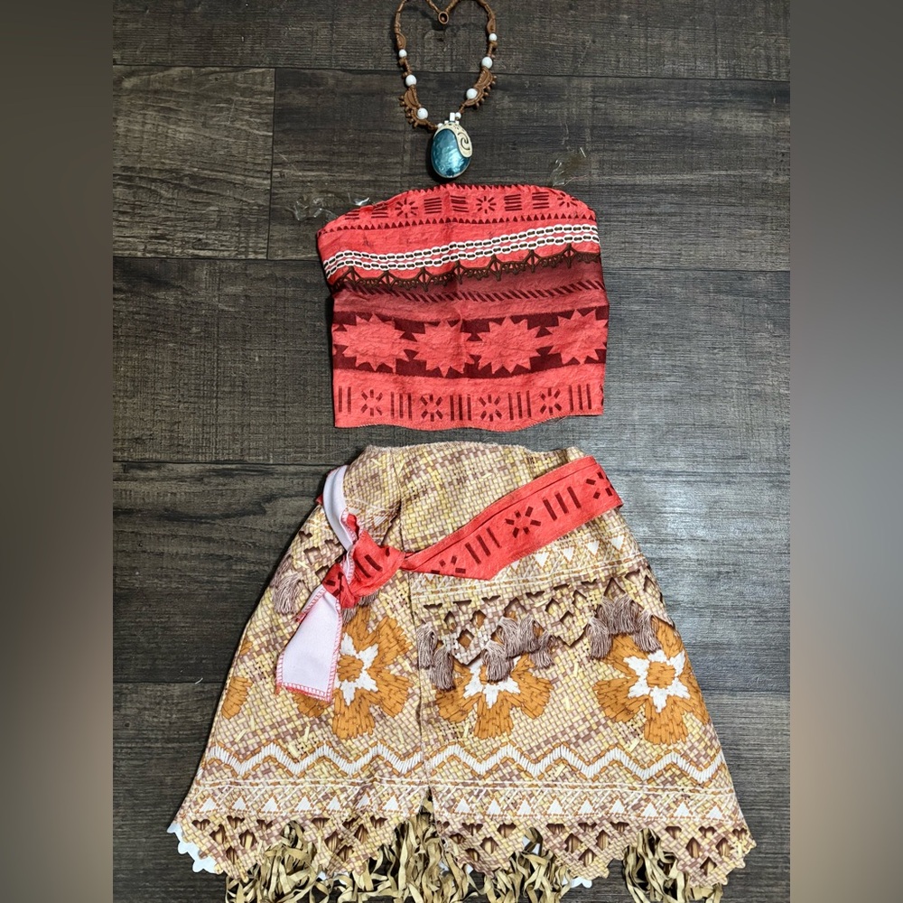 Disney MOANA Great 3 Pieces Girls Costume Size 4-6x Skirt Top Necklace.